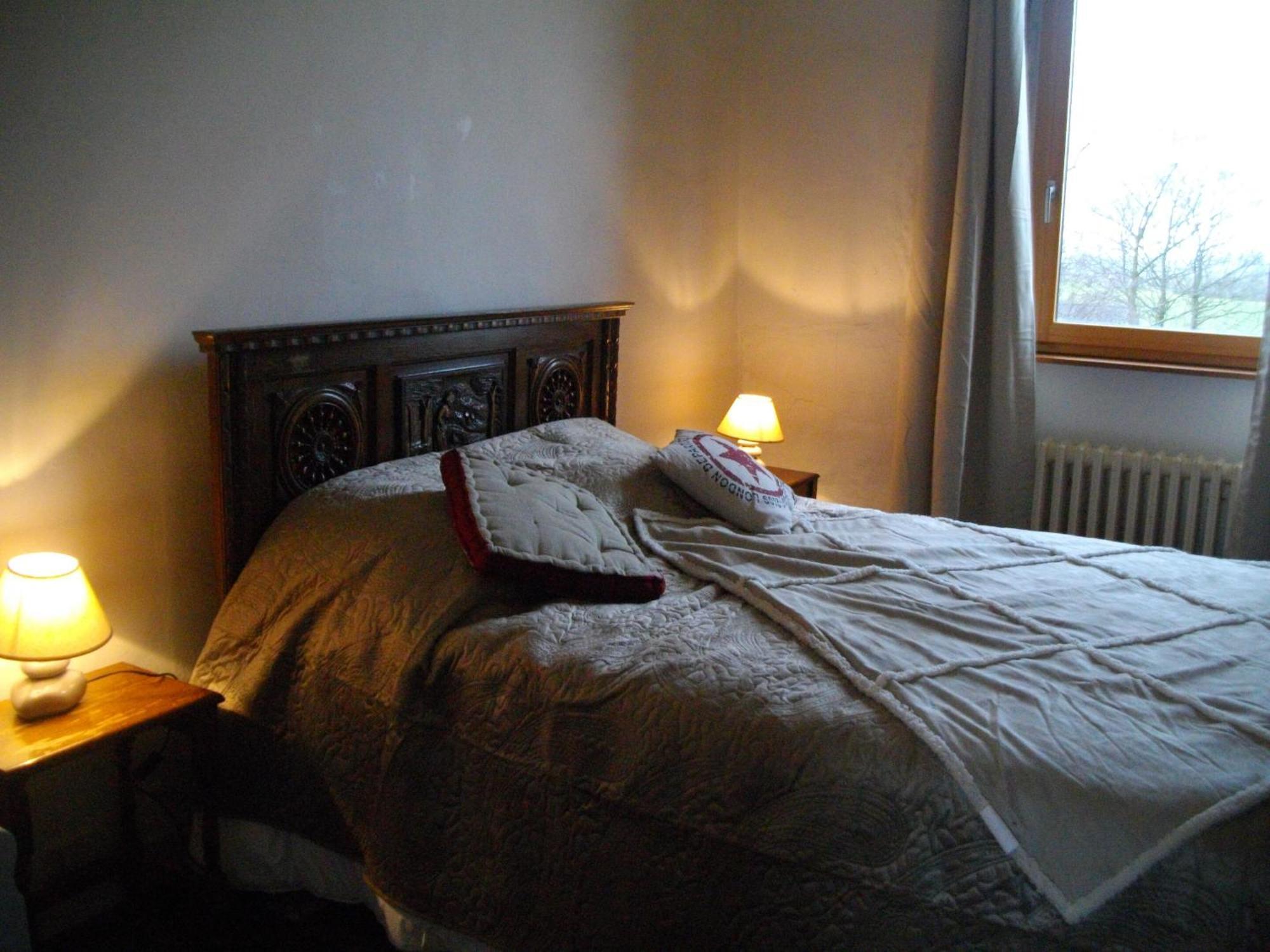 Les Gites Du Couvent Alternatif Camlez Habitación foto
